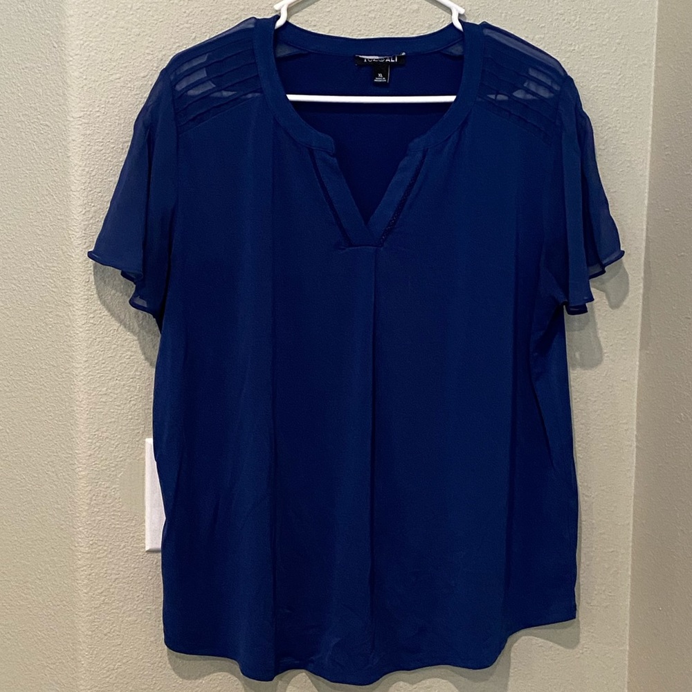 Roz & Ali blue blouse